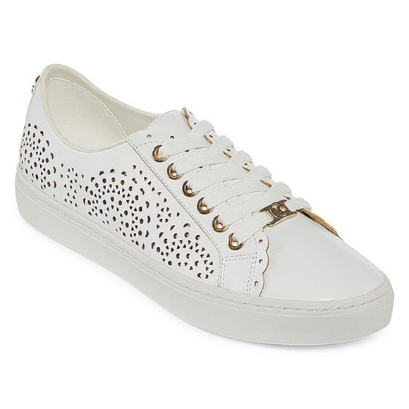 liz claiborne sneakers